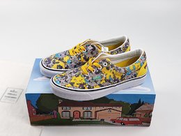 图1_万斯大家心心念念的vans x 辛普森一家 系列终于来啦 没错 就是你喜欢的那一家 不管是一家人合影印在sk8 还是嬉笑打闹的era 阵容强大 出的的细节设定 都让人爱不释手 硫化真标原盒 35 44 36 5 38 5 40 5 42 5