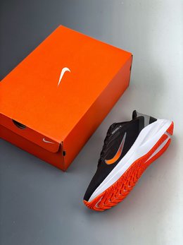 图3_公司级Nike Zoom Winflo 7X 登月新款运动休闲缓震跑步鞋 货号 CJ0291 011尺码39 40 40 5 41 42 42 5 43 44 44 5 45
