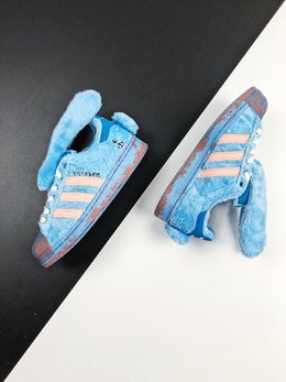 图2_版本支持放店adidas originals Superstar Karoro 蓝兔子鞋面用长绒毛再现了这只蓝兔子的皮毛触感脚背还