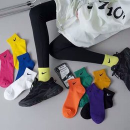图2_Nike马卡龙色中筒袜子男女同款休闲运动中帮纯棉袜规格 一盒五双装 五双混色装