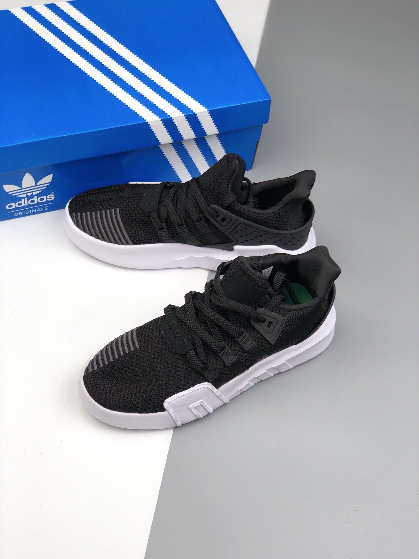 图4_adidas阿迪达斯