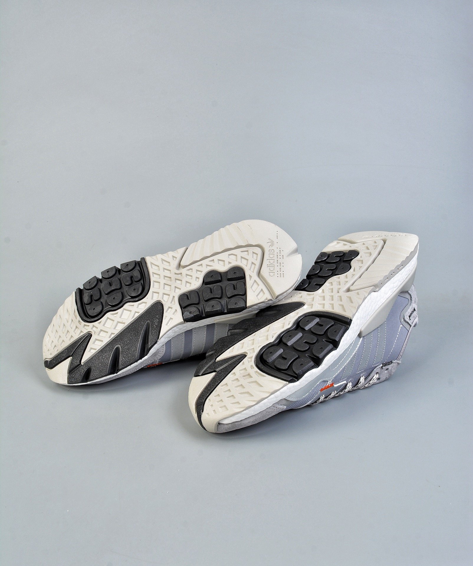 图4_adidas阿迪达斯
