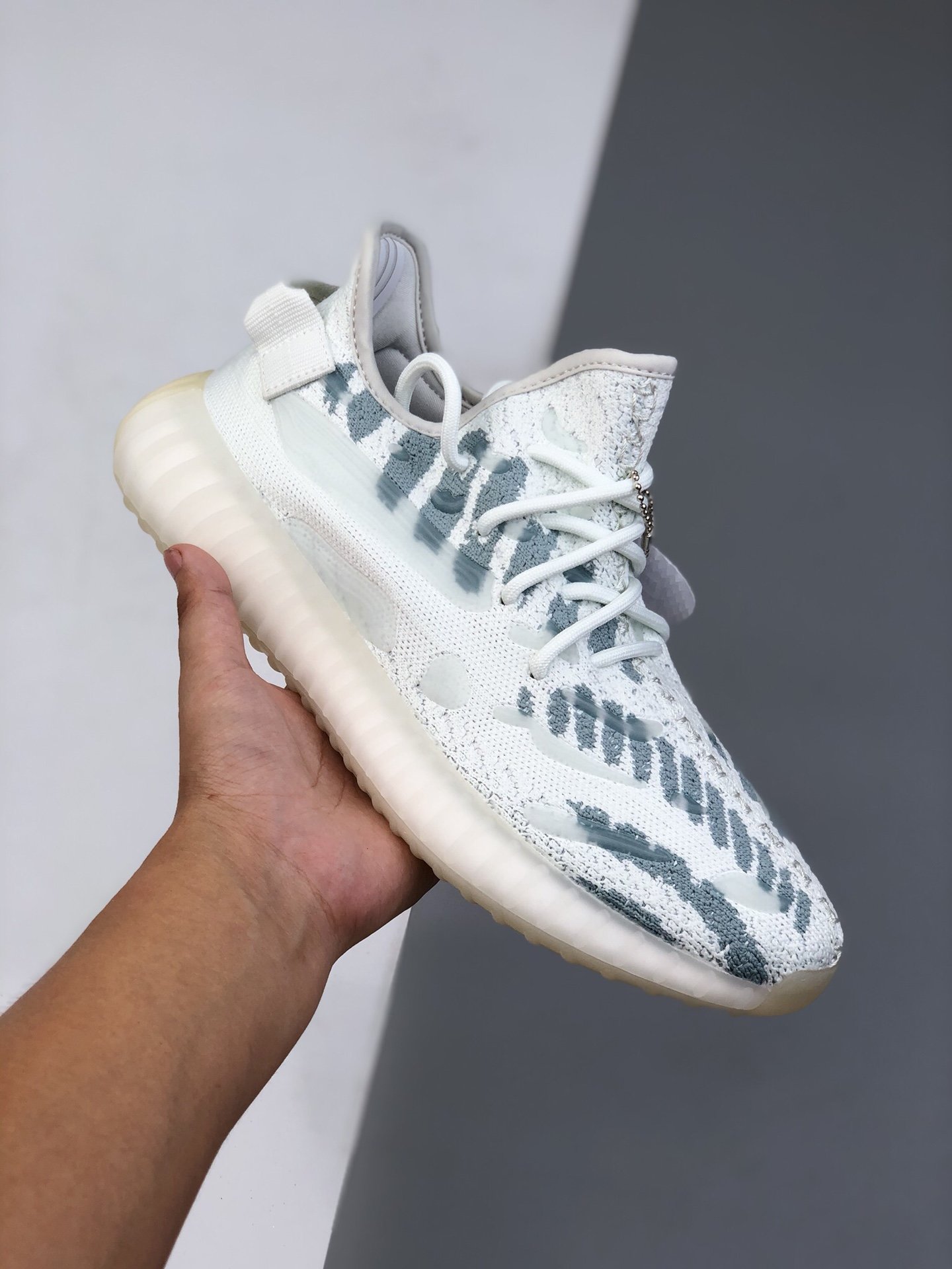 图1_adidas阿迪达斯