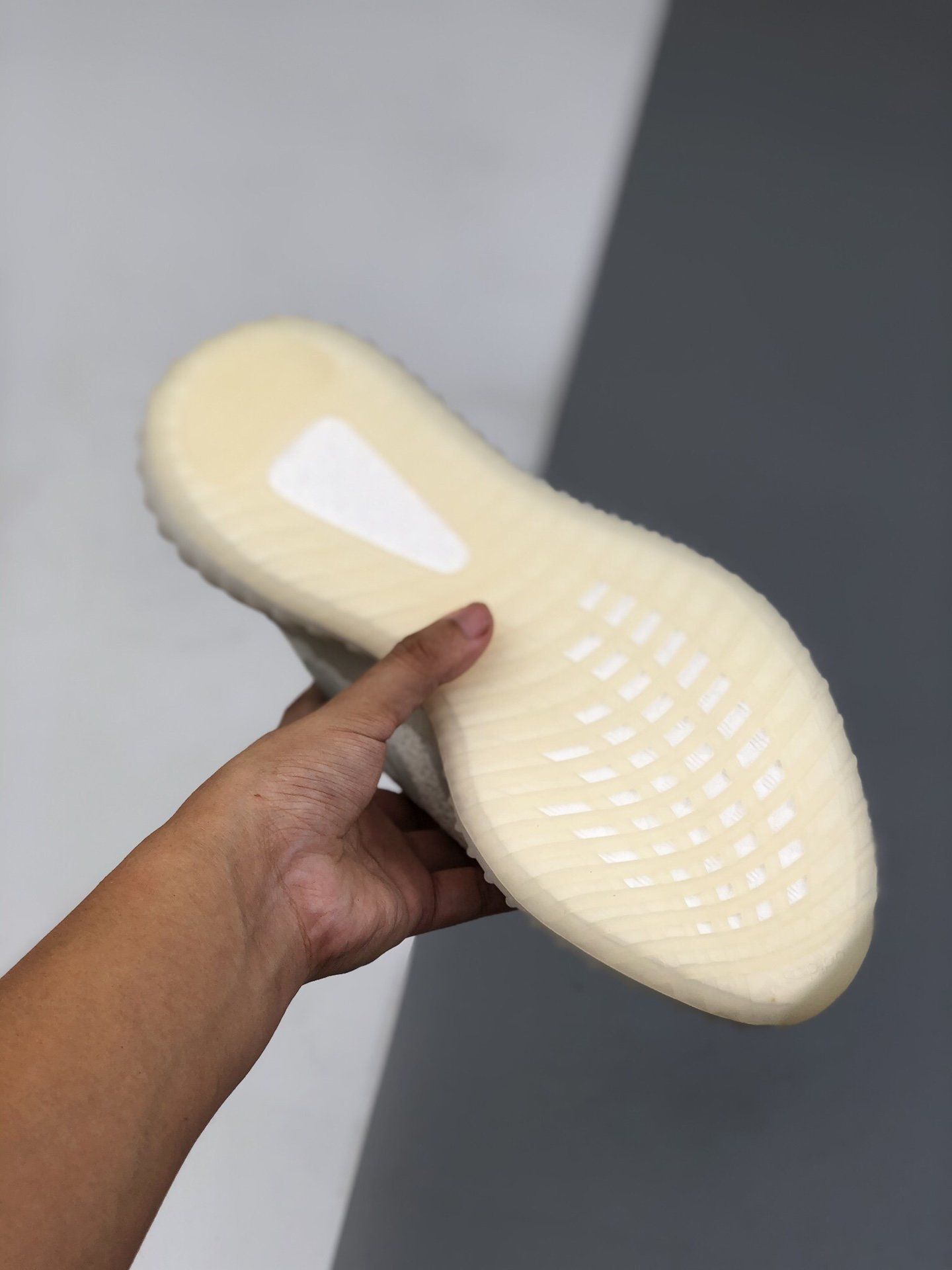 图6_adidas阿迪达斯