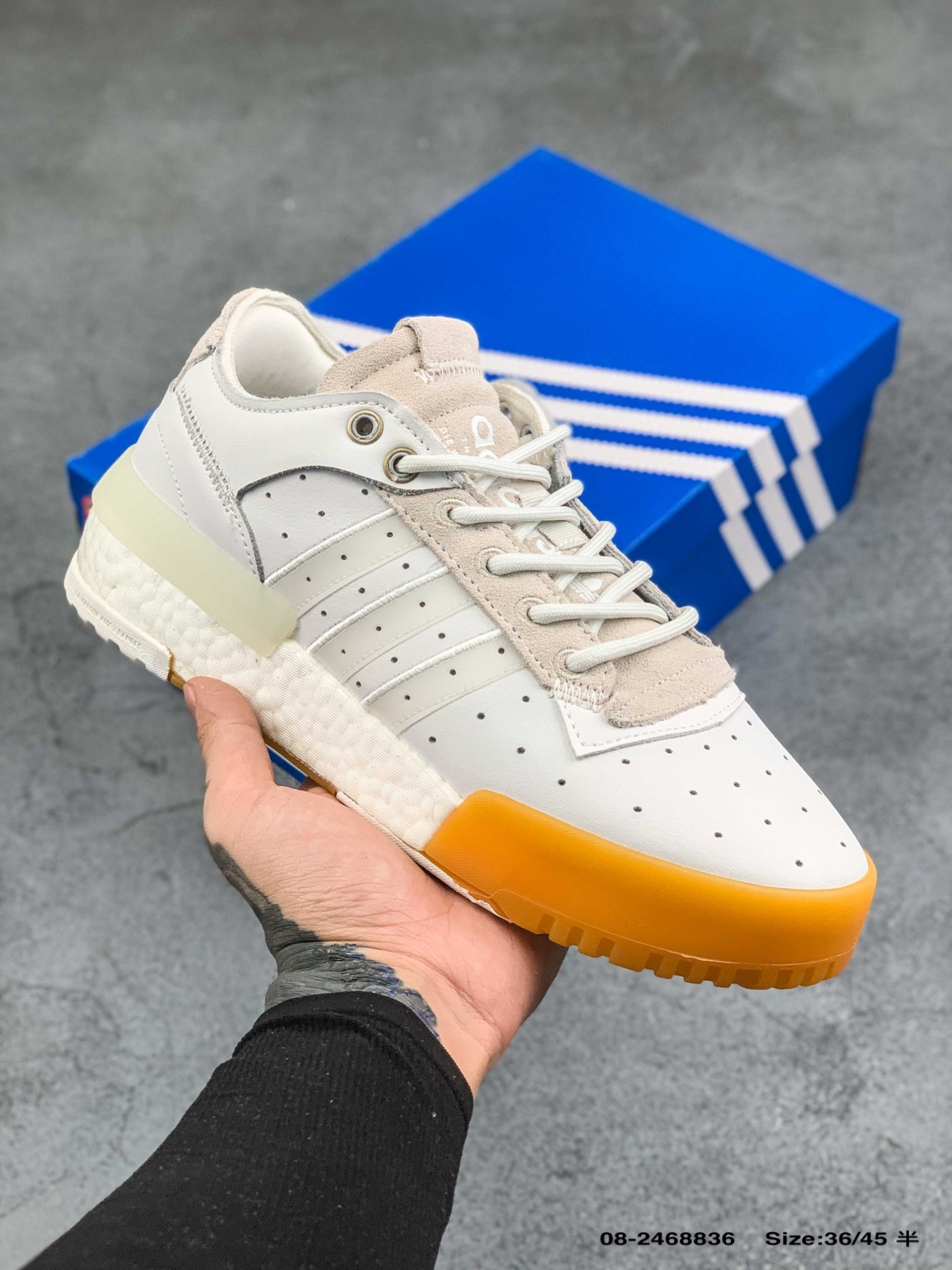 图4_adidas阿迪达斯