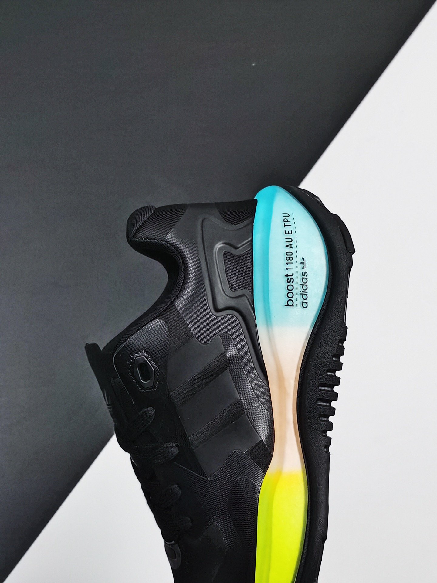 图6_adidas阿迪达斯