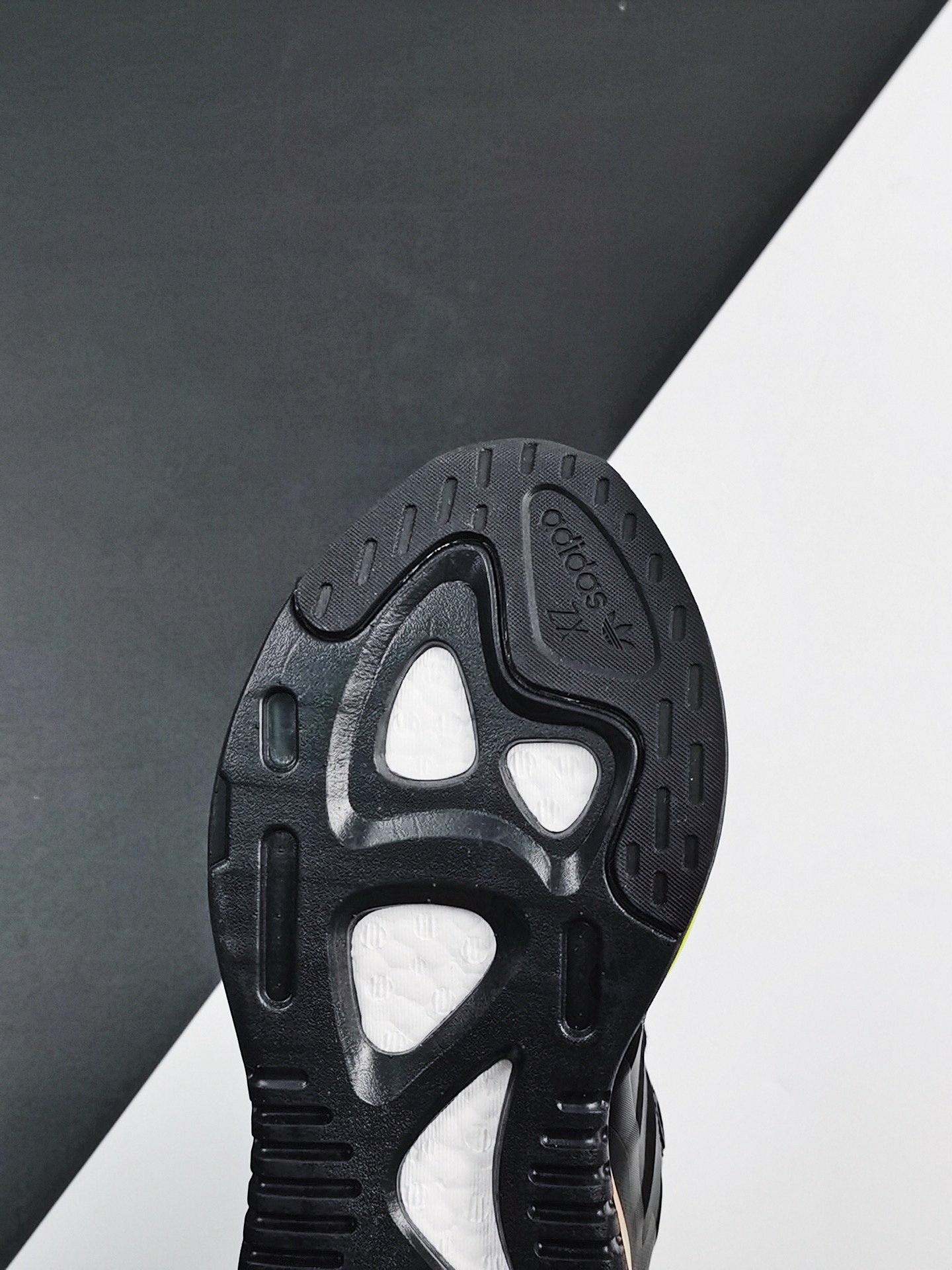 图9_adidas阿迪达斯