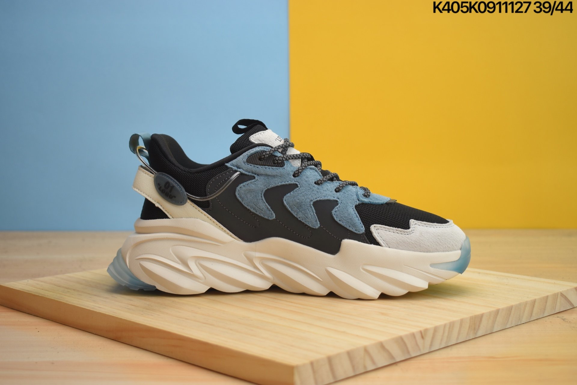 图8_adidas阿迪达斯