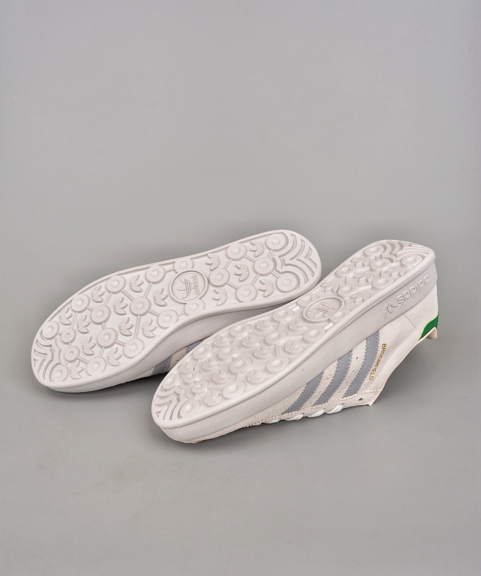 图4_adidas阿迪达斯